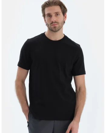 Tricou uni cu decolteu la baza gatului, Negru