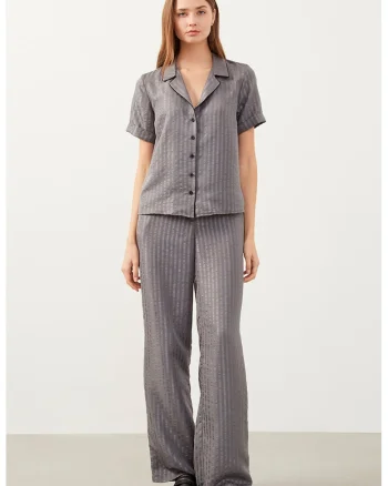 Pantaloni cu croiala ampla si model in dungi, Gri