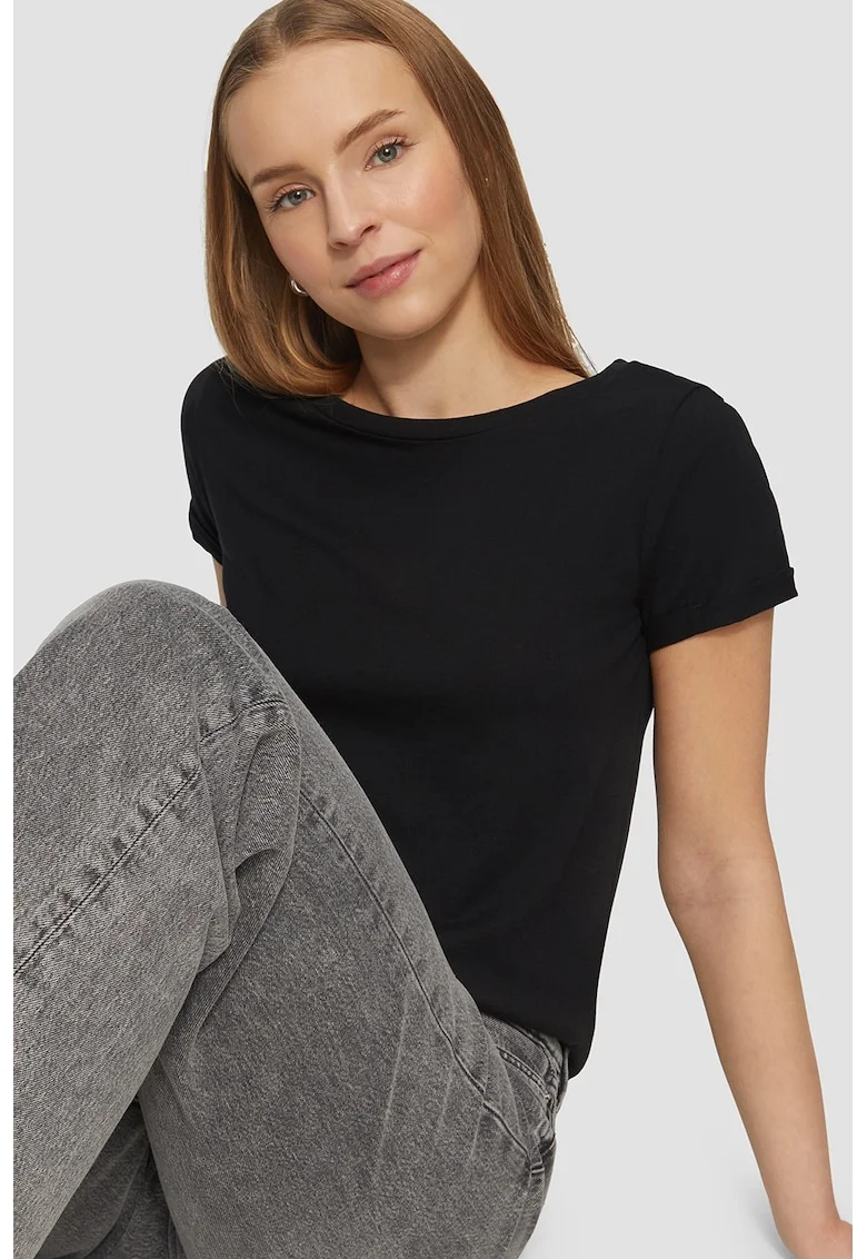 Tricou regular fit cu decolteu la baza gatului, Negru