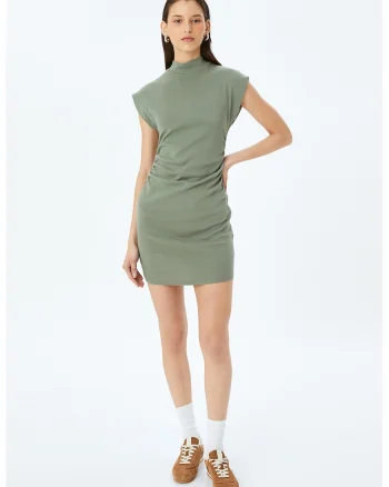 Rochie cambrata cu maneci cazute, Verde sparanghel