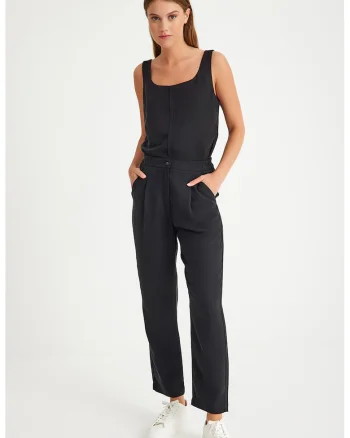 Pantaloni cu talie medie, Negru