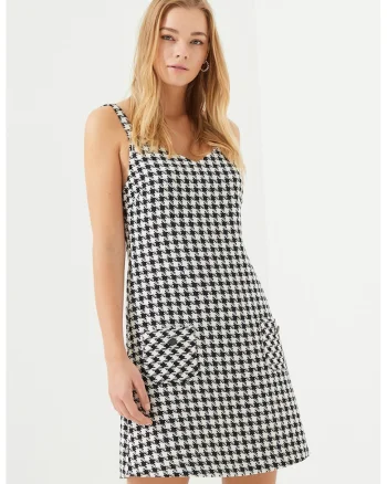 Rochie mini fara maneci, cu croiala in A si buzunare aplicate, Alb/Negru