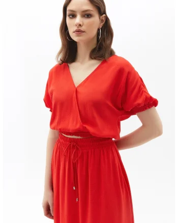 Bluza crop cu decolteu in V, Rosu vermillion