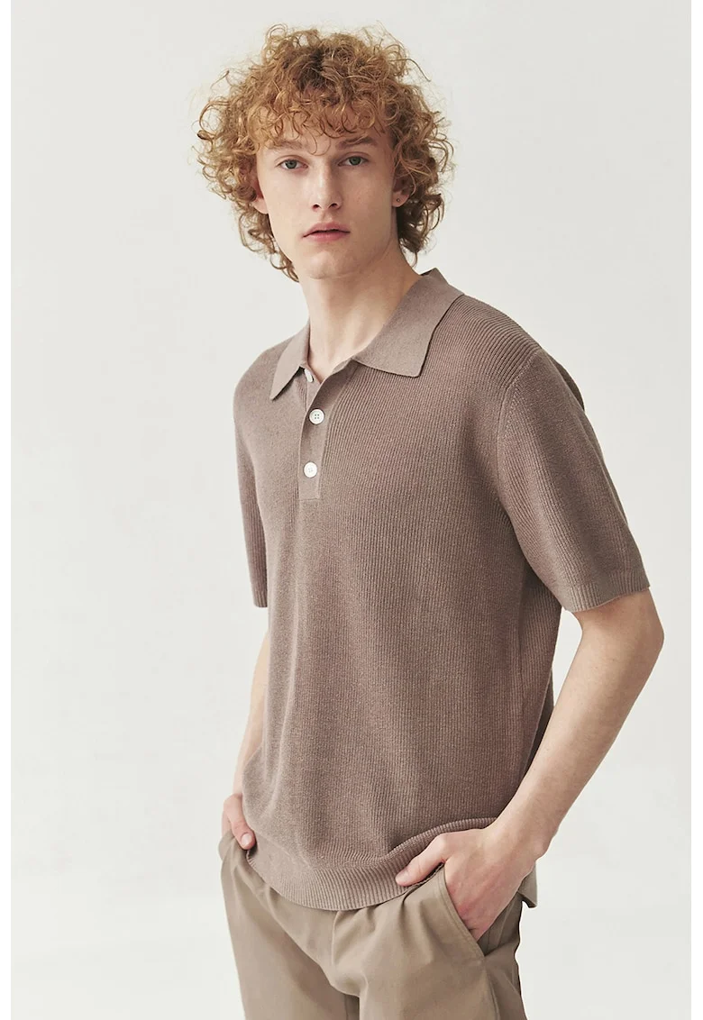 Tricou polo tricotat din amestec de in, Maro deschis