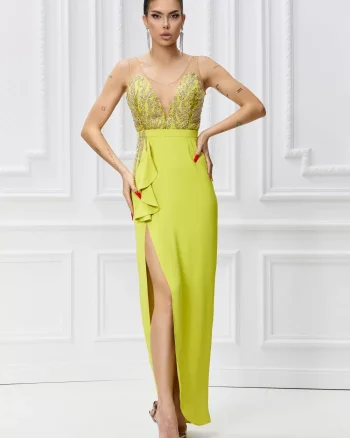 Rochie eleganta galbena cu croi mulat si slit pe picior