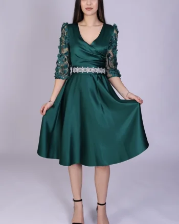 Rochie eleganta midi din tafta verde cu maneci din broderie florala