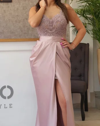 Rochie de ocazie lunga din tafta cu slit in partea din fata si falduri in laterale