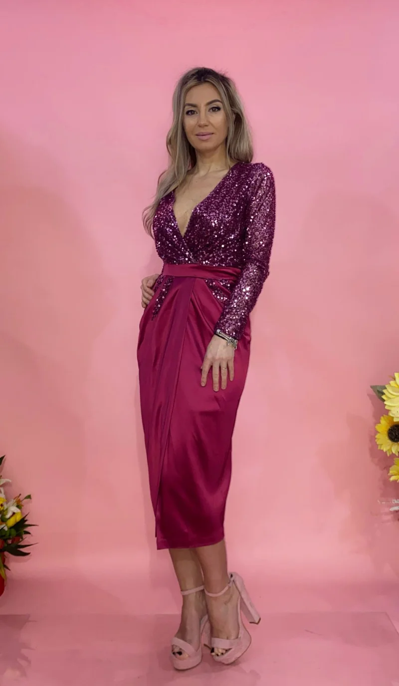 Rochie eleganta midi cu aspect petrecut din tafta cu broderie din perle si paiete in partea superioara