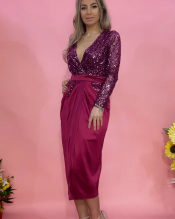 Rochie eleganta midi cu aspect petrecut din tafta cu broderie din perle si paiete in partea superioara