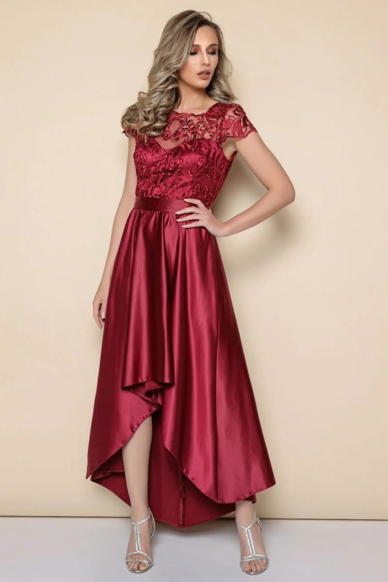 Rochie de ocazie din tafta cu partea superioara din broderie