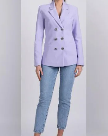 Sacou dama lila cambrat accesorizat cu nasturi metalici