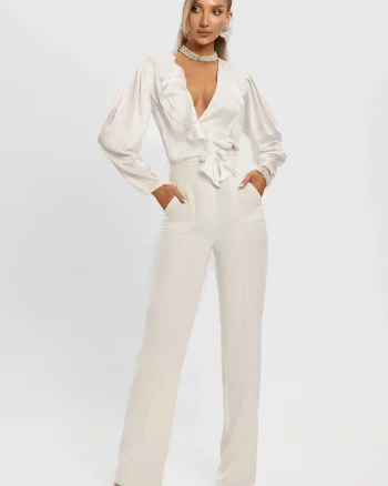Bluza eleganta alba din voal cu decolteu petrecut cu volane