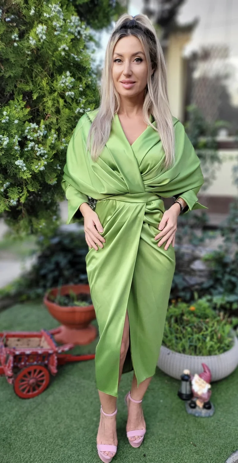 Rochie eleganta din tafta fistic cu aspect petrecut si slit pe picior