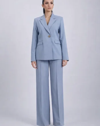 Compleu bleu/gri cu design deosebit la sacou si pantaloni largi cu talie inalta