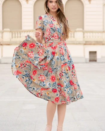 Rochie din viscoza bej cu croi petrecut si imprimeu floral rosu