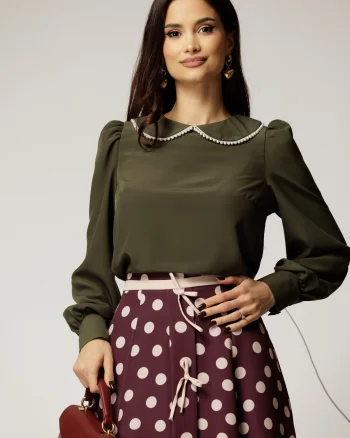 Bluza DY Fashion eleganta din triplu voal kaki cu detalii perlate la guler