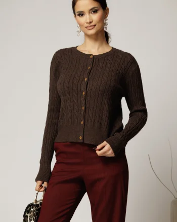 Pulover maro din tricot cu inchidere cu nasturi