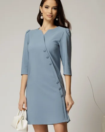 Rochie scurta bleu cu nasturi decorativi si croi cambrat
