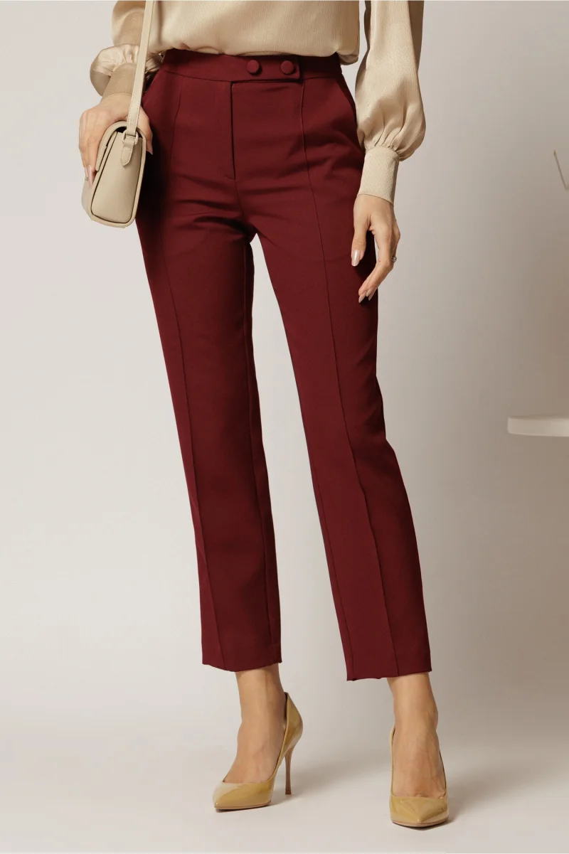 Pantaloni DY Fashion bordo conici din stofa cu nasturi imbracati