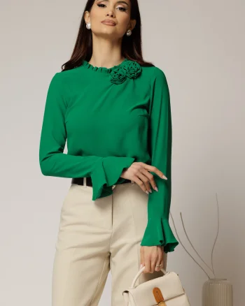 Bluza verde din voal plin cu detaliu floral la guler si gulerul incretit