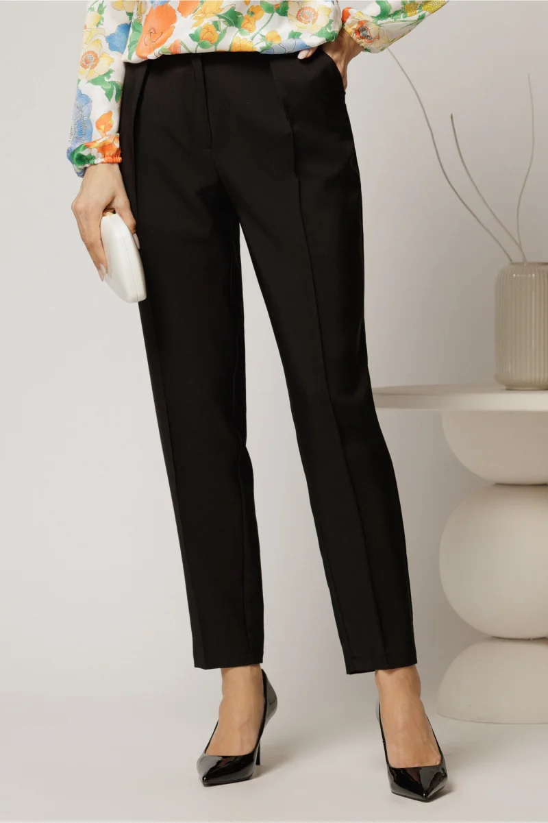 Pantaloni DY Fashion negri cu pliu din talie si buzunare