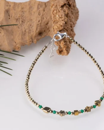 Bratara argint subtire din hematit auriu si cubic zirconia verde