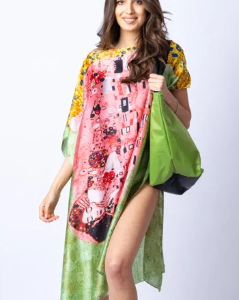 Rochie de plaja tip poncho din matase cu stilizare   Sarutul   pe fond verde