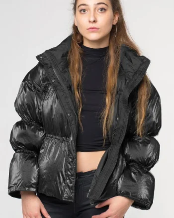 Geaca fashion neagra, cu snururi