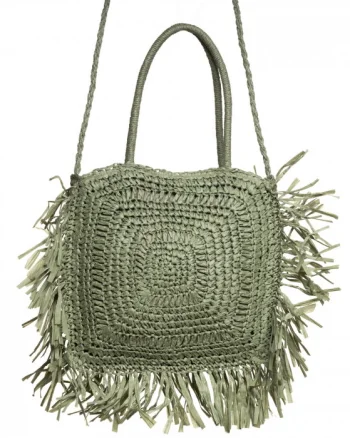 Geanta crossbody patrata mare, impletita cu franjuri mari decorative, verde prafuit