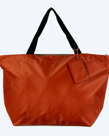Geanta de weekend portocalie din material textil usor lucios