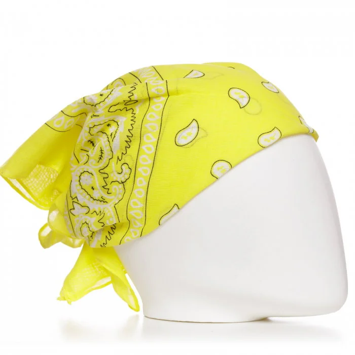 Bandana tip batic patrat cu imprimeu alb pe fond galben