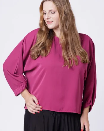 Bluza mov zmeura, larga, cu nasturei pe spate si maneci fluture