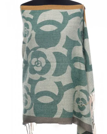 Esarfa casmir cu imprimeu floral stilizat pe fond verde