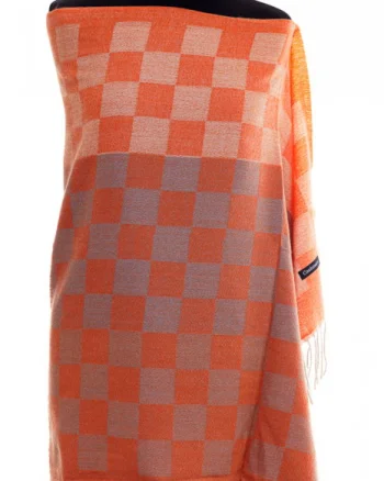 Esarfa casmir unisex cu imprimeu tabla de sah pe fond portocaliu