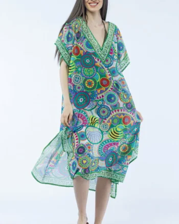 Rochie lunga de plaja tip poncho cu imprimeu mandale in nuante de verde