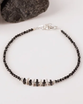 Bratara argint cu spinel negru de 2 mm si placute de turmalina neagra si argint