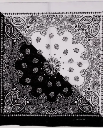 Bandana tip batic patrat cu imprimeu alb pe alb si negru