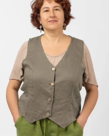 Vesta trendy din in cu colturi si nasturi de lemn, bej inchis