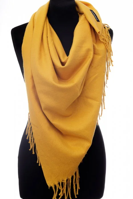 Esarfa galbena patrata din material gros tip cashmere