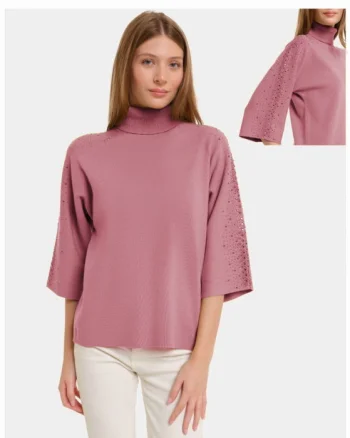 Pulover cu pietricele argintii, cu guler inalt si maneca 3 4, din tricotaj fin, roz inchis