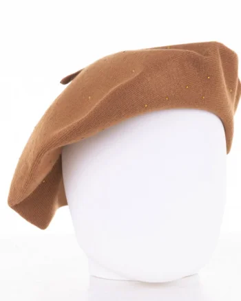 Bereta camel clasica, cu strasuri foarte fine aplicate pe toata suprafata, din bumbac si lana