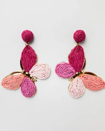 Cercei metalici aurii fluture cu aripi in nuante de roz si fucsia