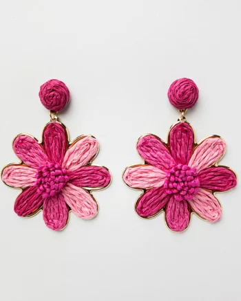 Cercei metalici aurii floare cu petale in nuante de roz si fucsia