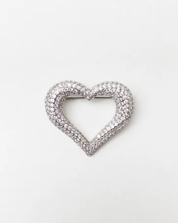 Brosa inima cu pietricele de cubic zirconia, placata cu argint