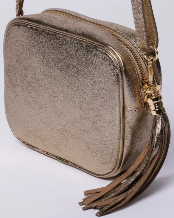 Geanta crossbody aurie inchis din piele naturala, cu ciucure din piele