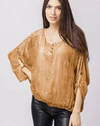 Bluza din matase si vascoza camel brodata si dantela pe spate si nasturei