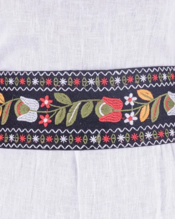 Brau traditional romanesc cu broderie floarala multicolora