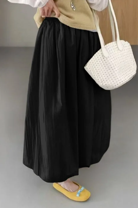 Fusta gogosar neagra, fluida, cu dublura in interior