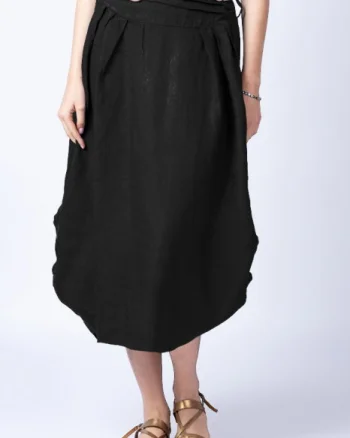 Fusta lunga neagra cu poale prinse, din in, cu o curea fancy