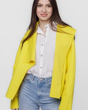 Jacheta scurta oversize, din stofa galbena
